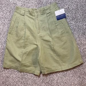 Liz Claiborne Green Linen Shorts Size 8